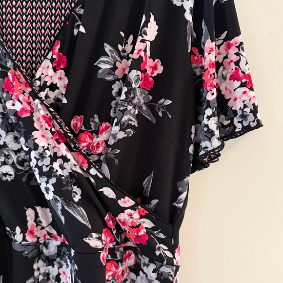 White House Black Market Black Pink Print Reversible Short Sleeve Dress Size 12 - Picture 5 of 11